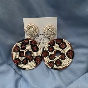Super light weight beaded earrings. Brand new never been worn.